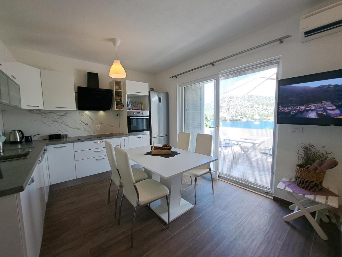 Apartman Portorus Λάστοβο Εξωτερικό φωτογραφία